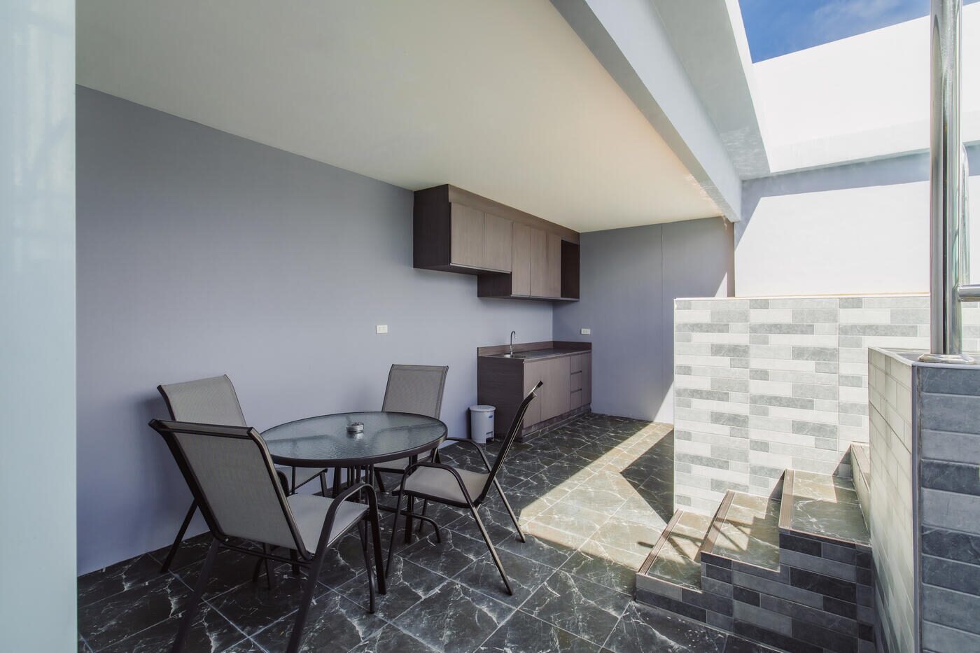 Penthouse Pool Lobby